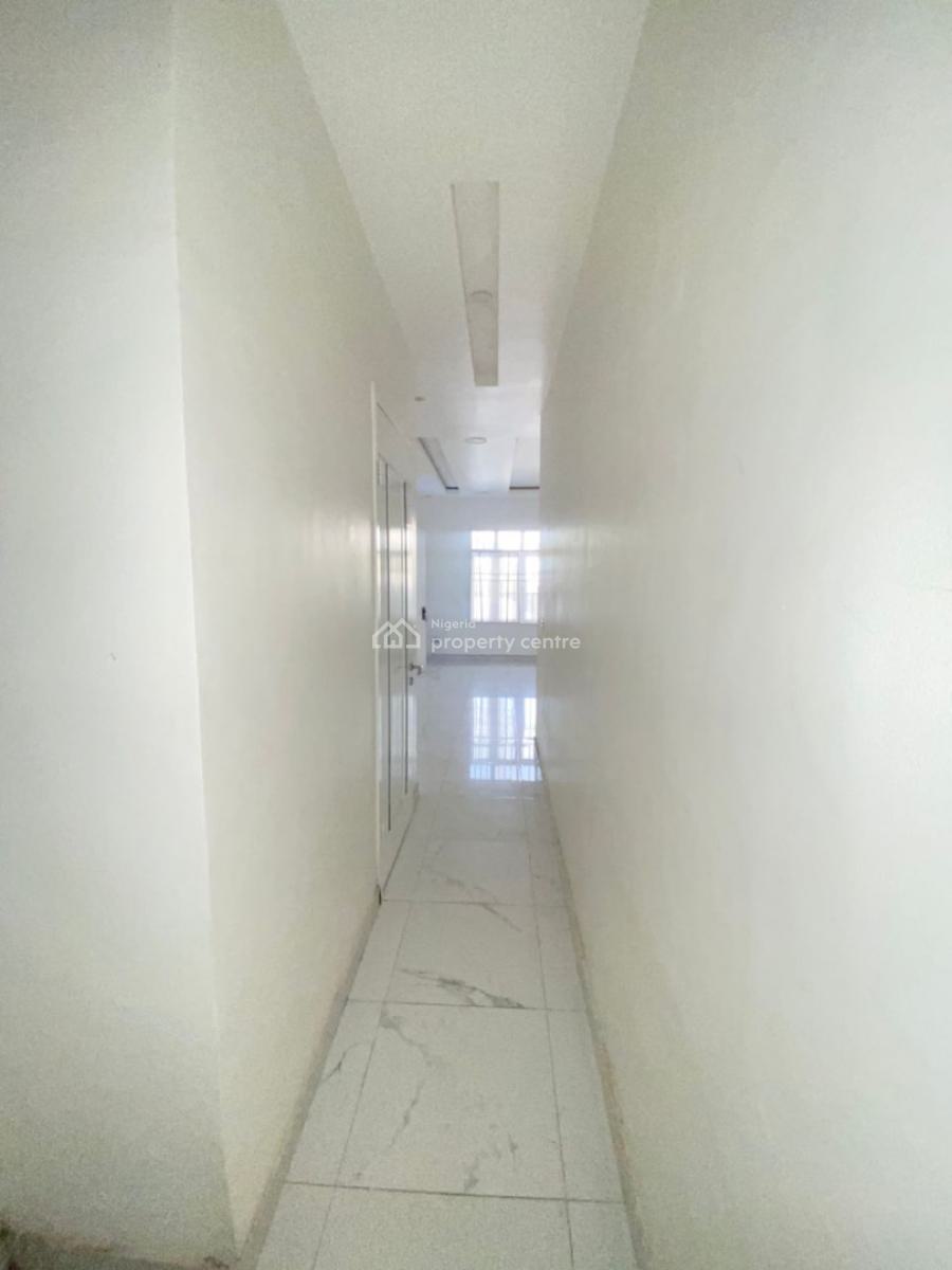 2 Bedroom Apartment with Bq, Lekki Phase 1, Lekki, Lagos, Flat / Apartment for Rent