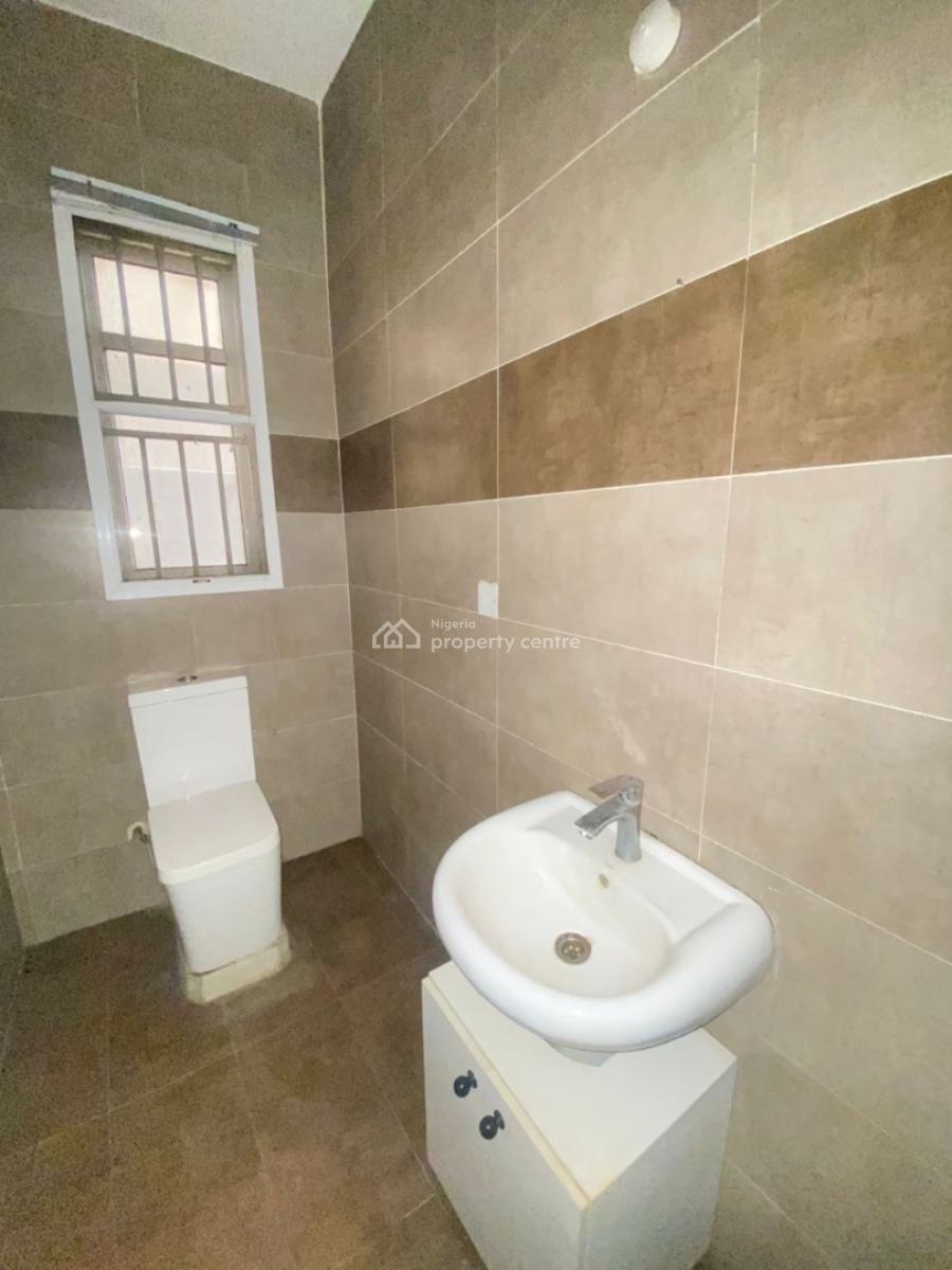 2 Bedroom Apartment with Bq, Lekki Phase 1, Lekki, Lagos, Flat / Apartment for Rent