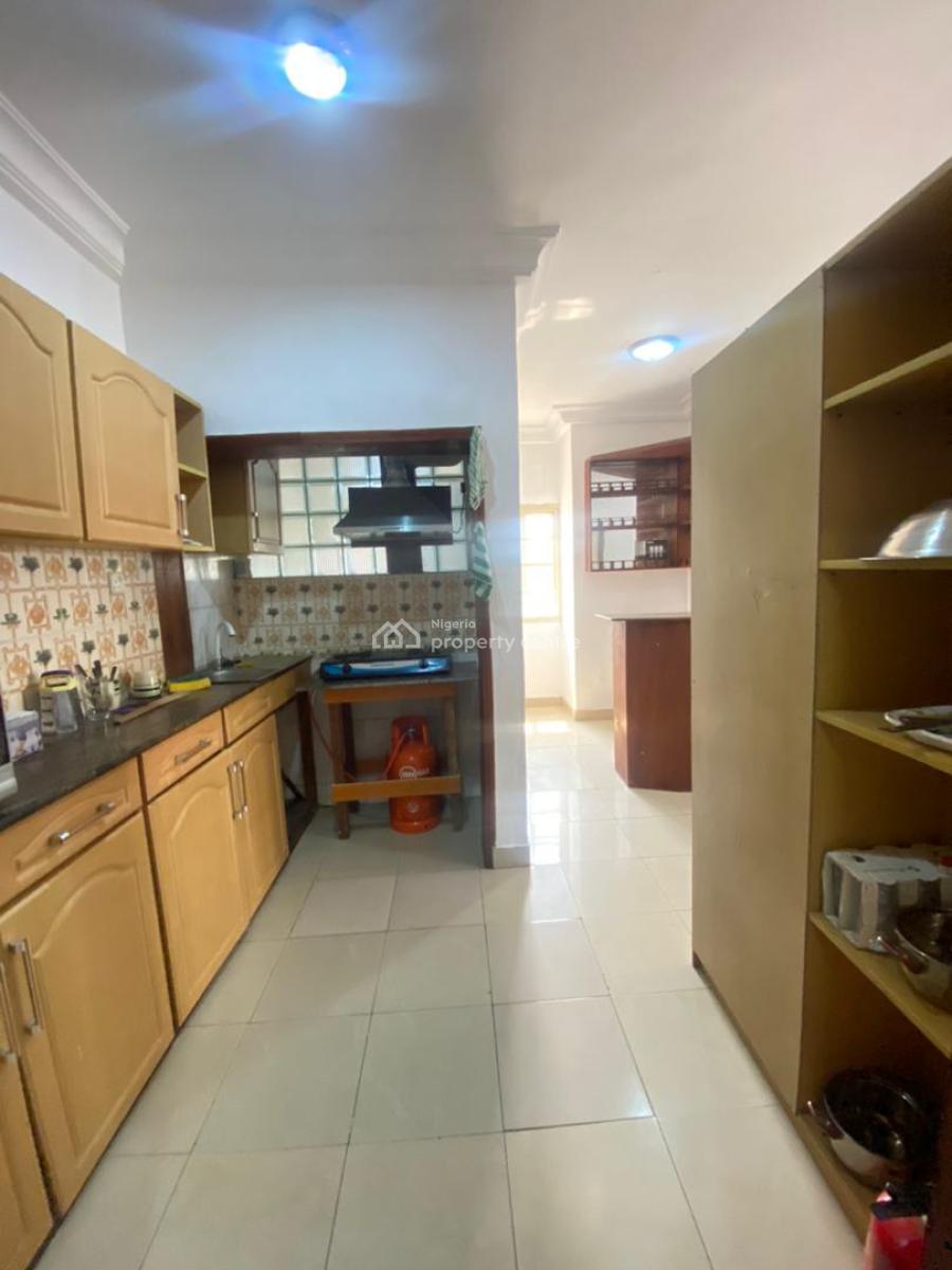 Clean 2 Bedroom Apartment, Lekki Phase 1, Lekki, Lagos, Flat / Apartment for Rent