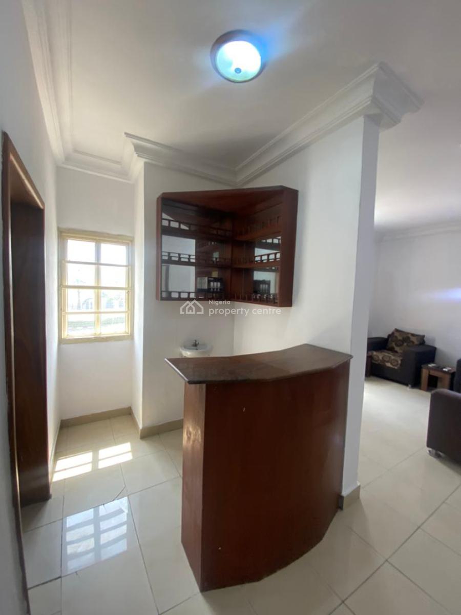 Clean 2 Bedroom Apartment, Lekki Phase 1, Lekki, Lagos, Flat / Apartment for Rent