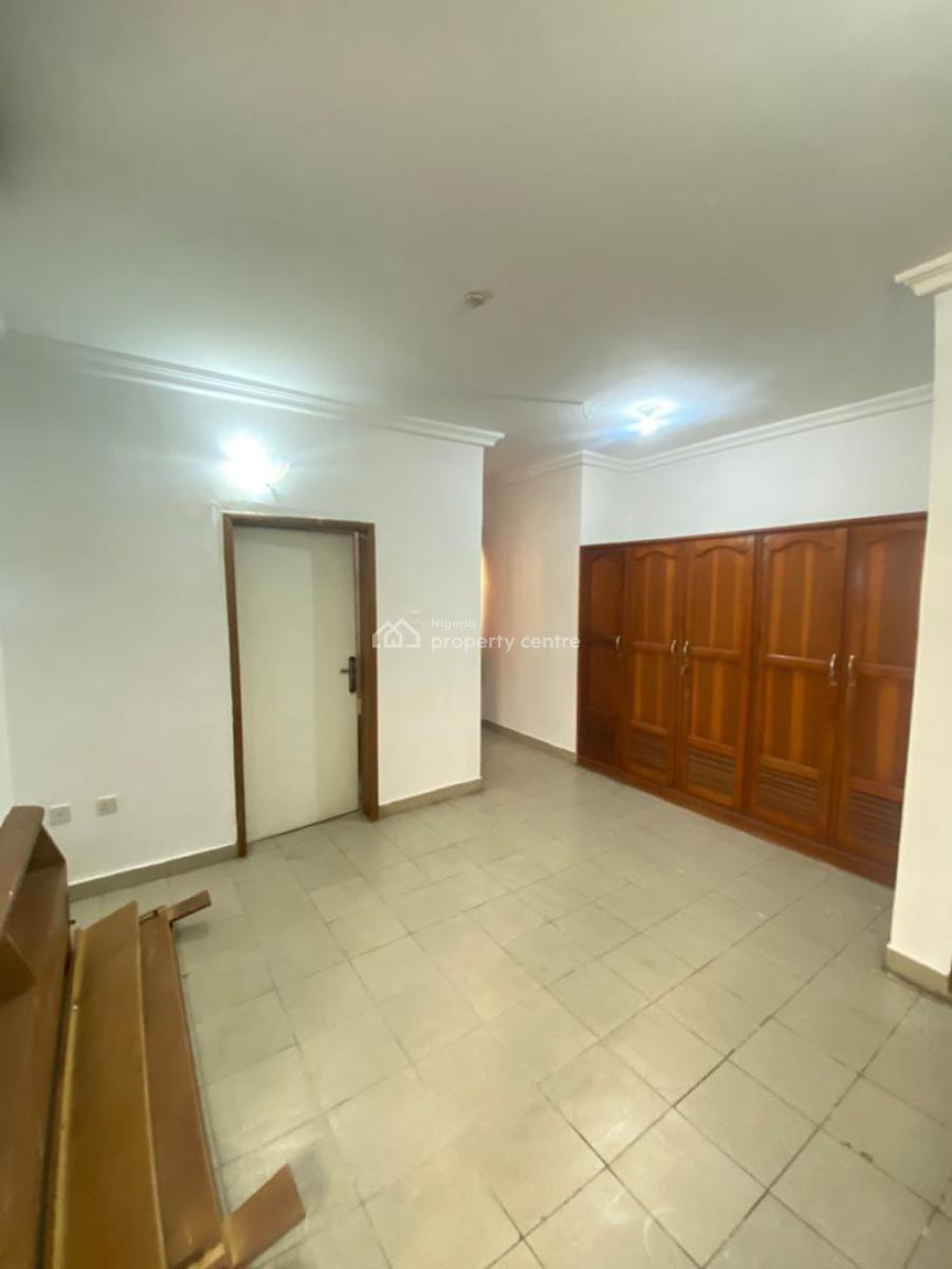 Clean 2 Bedroom Apartment, Lekki Phase 1, Lekki, Lagos, Flat / Apartment for Rent