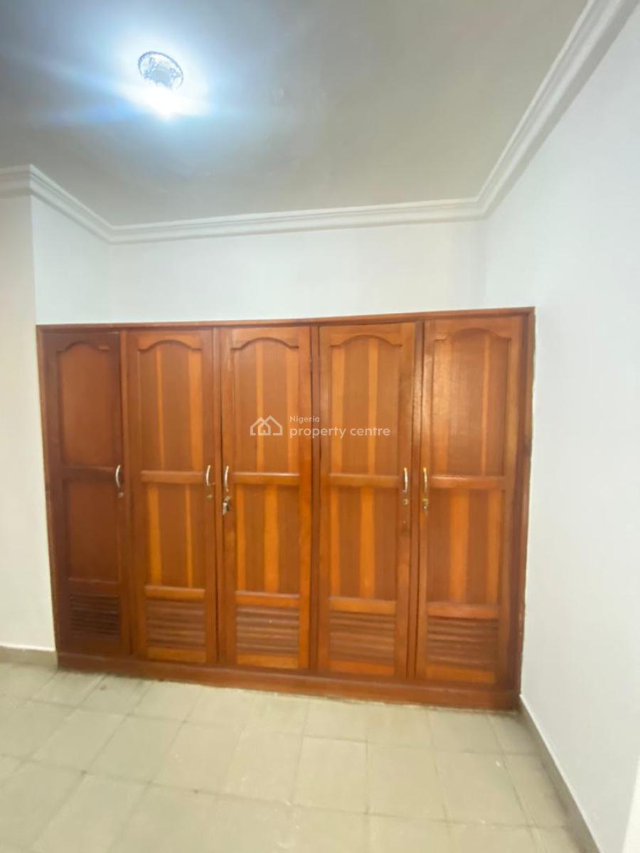 Clean 2 Bedroom Apartment, Lekki Phase 1, Lekki, Lagos, Flat / Apartment for Rent