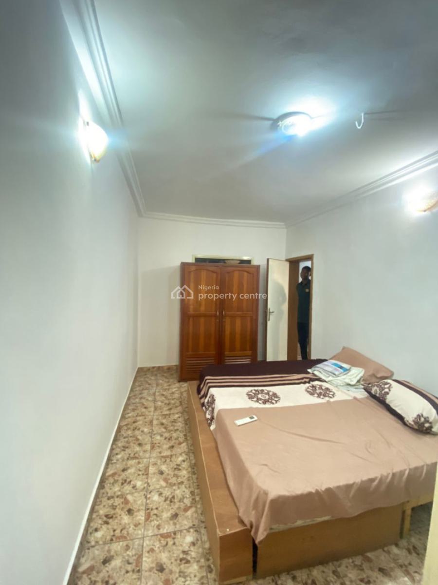 Clean 2 Bedroom Apartment, Lekki Phase 1, Lekki, Lagos, Flat / Apartment for Rent