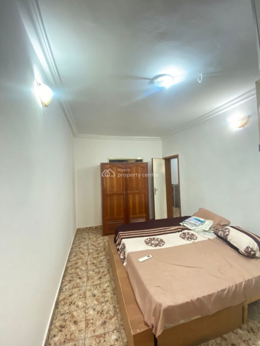 Clean 2 Bedroom Apartment, Lekki Phase 1, Lekki, Lagos, Flat / Apartment for Rent