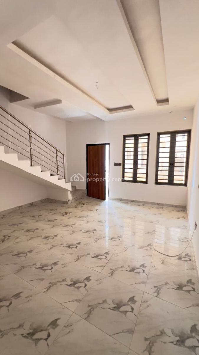 3 Bedroom Maisonette with Bq, Lekki Phase 1, Lekki, Lagos, Flat / Apartment for Rent