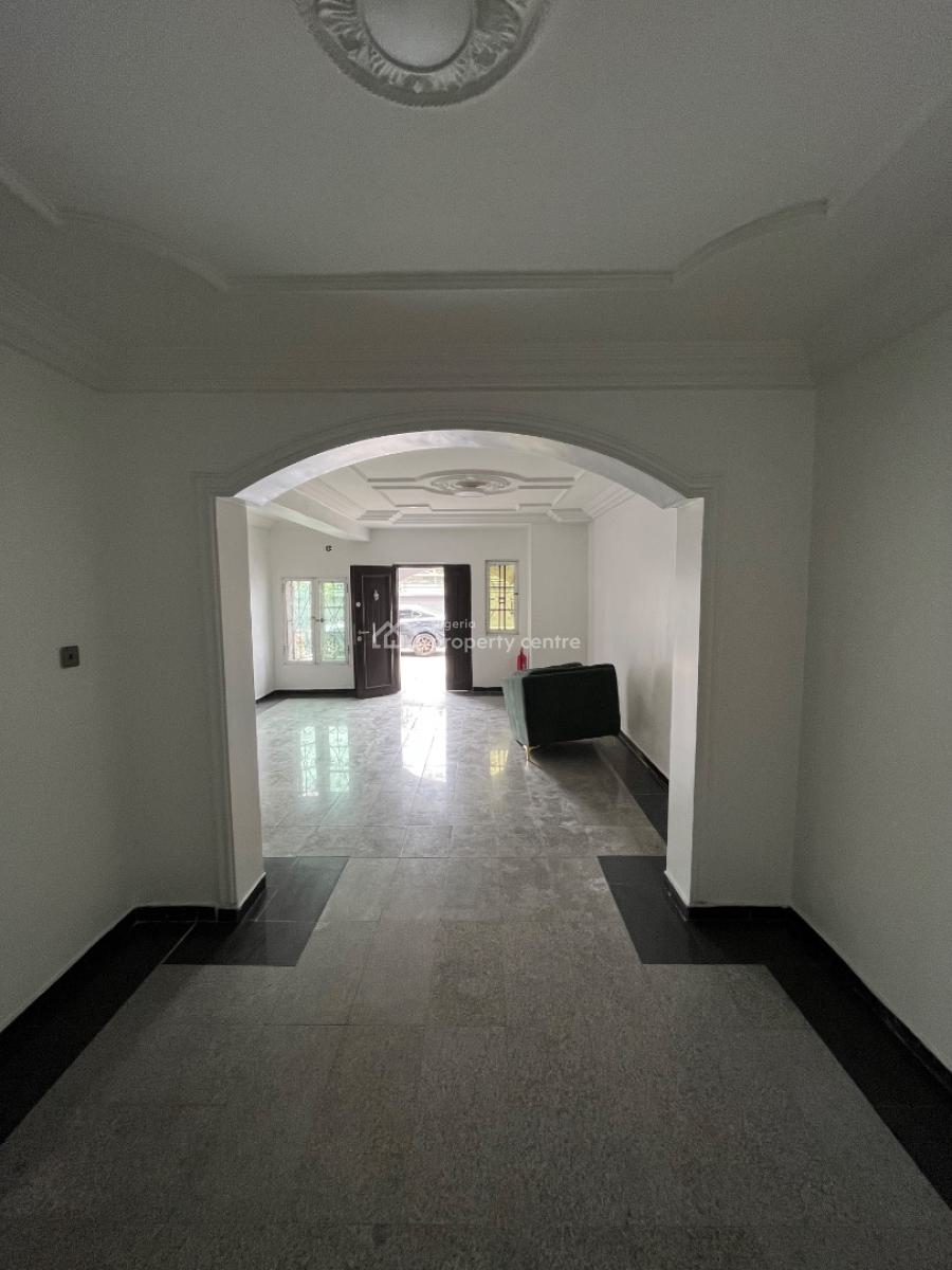 Standard 3 Bedroom Apartment + Bq, Lekki Phase 1, Lekki, Lagos, Flat / Apartment for Rent