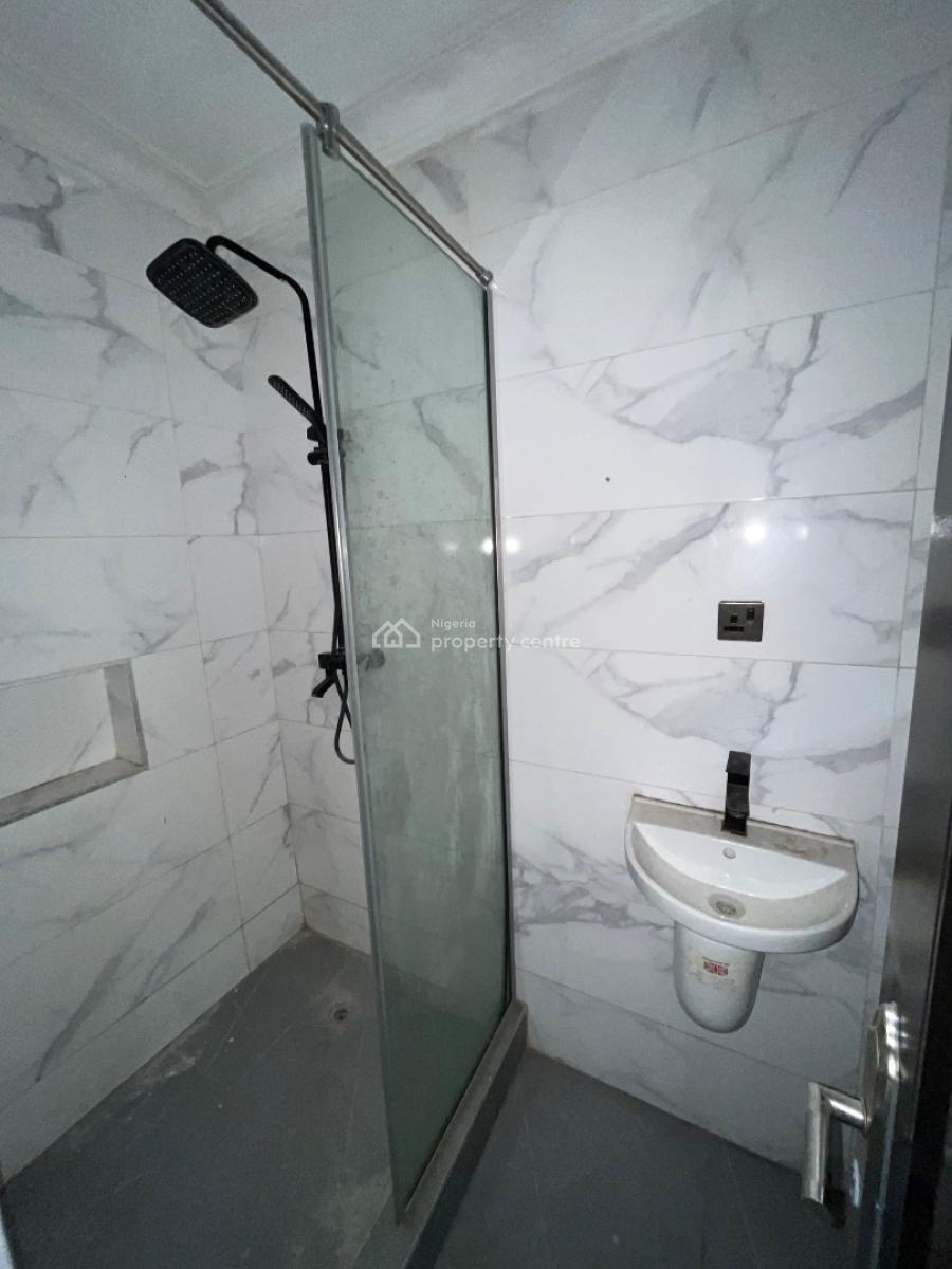 Standard 3 Bedroom Apartment + Bq, Lekki Phase 1, Lekki, Lagos, Flat / Apartment for Rent