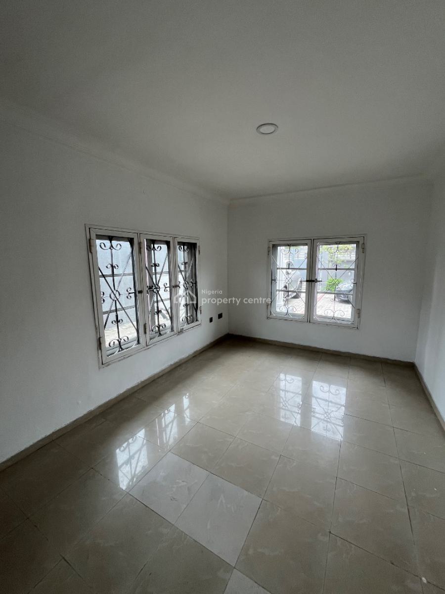 Standard 3 Bedroom Apartment + Bq, Lekki Phase 1, Lekki, Lagos, Flat / Apartment for Rent