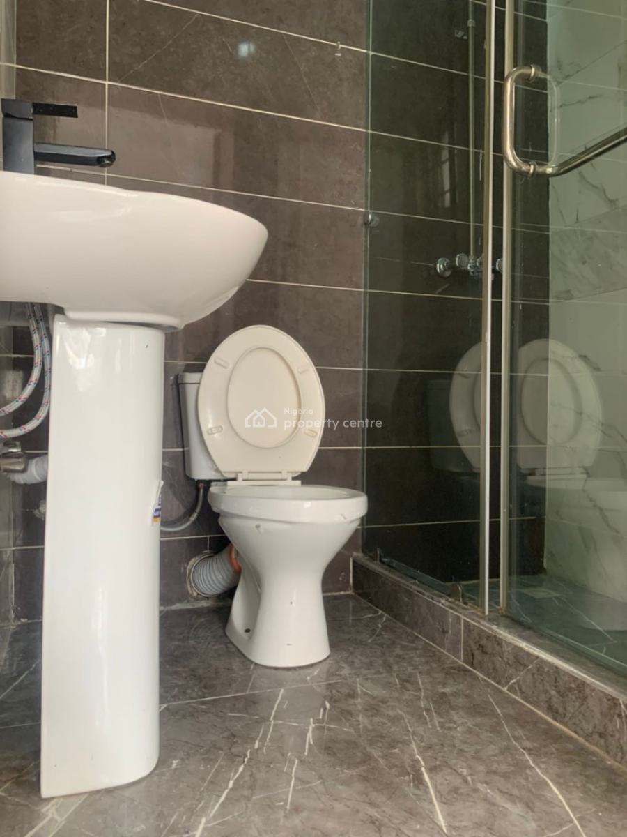 Spacious Serviced 2 Bedroom Apartment, Idado Estate, Lekki, Lagos, Flat / Apartment for Rent