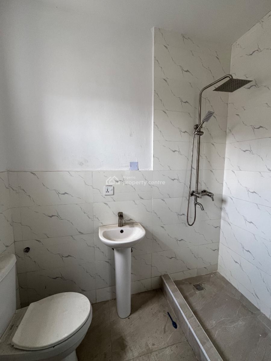 Distress 2bed Apartment in Lekki Phase 1, Itedo, Lekki Phase 1, Lekki, Lagos, Flat / Apartment for Sale