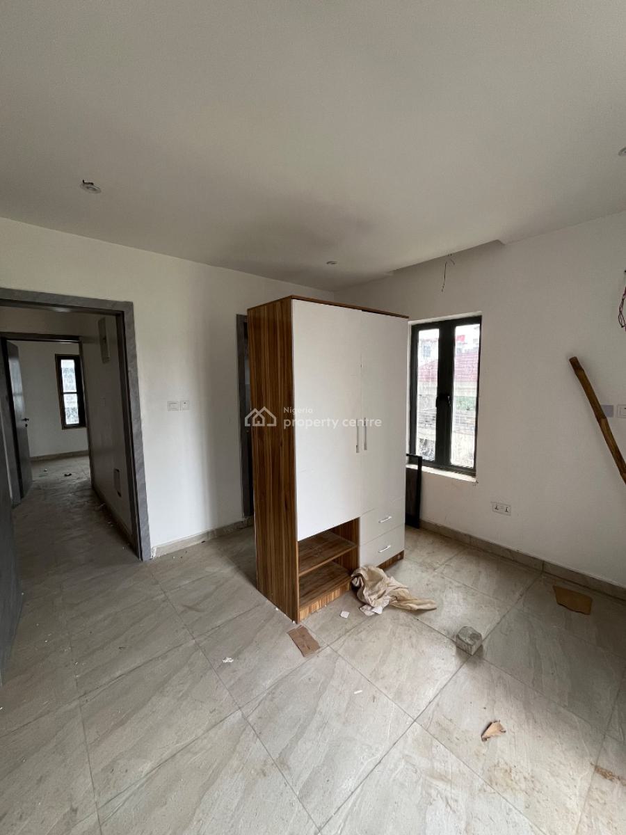 Distress 2bed Apartment in Lekki Phase 1, Itedo, Lekki Phase 1, Lekki, Lagos, Flat / Apartment for Sale