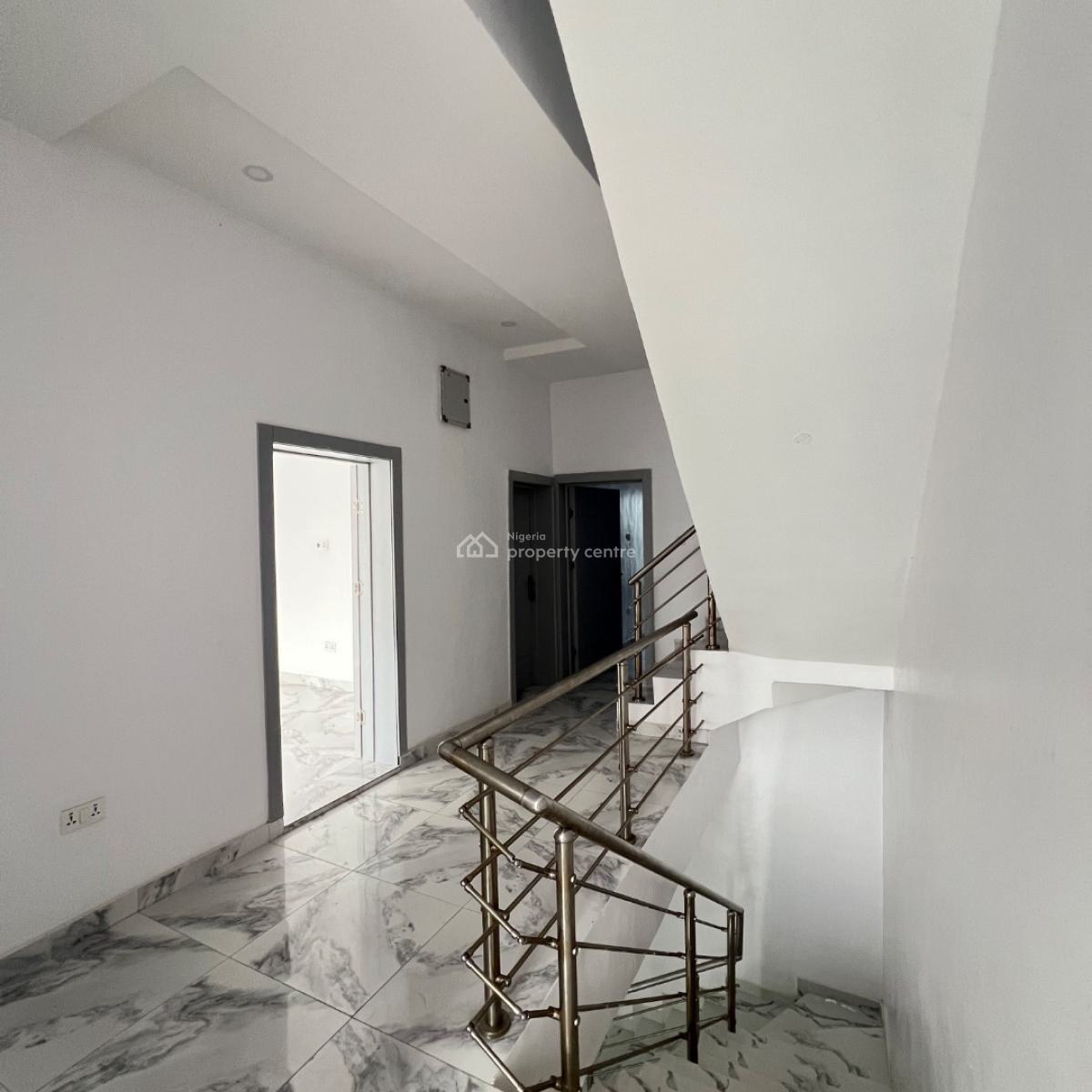 6 Bed  200 Million, Ikota, Lekki, Lagos, Terraced Duplex for Sale