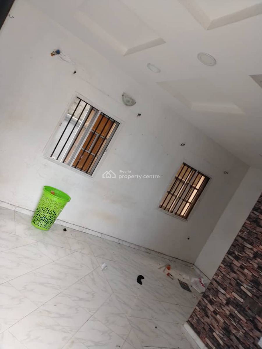 2-bedroom Apartment with 3 Toilets, Alasia, Ajah, Lagos, Flat / Apartment for Rent