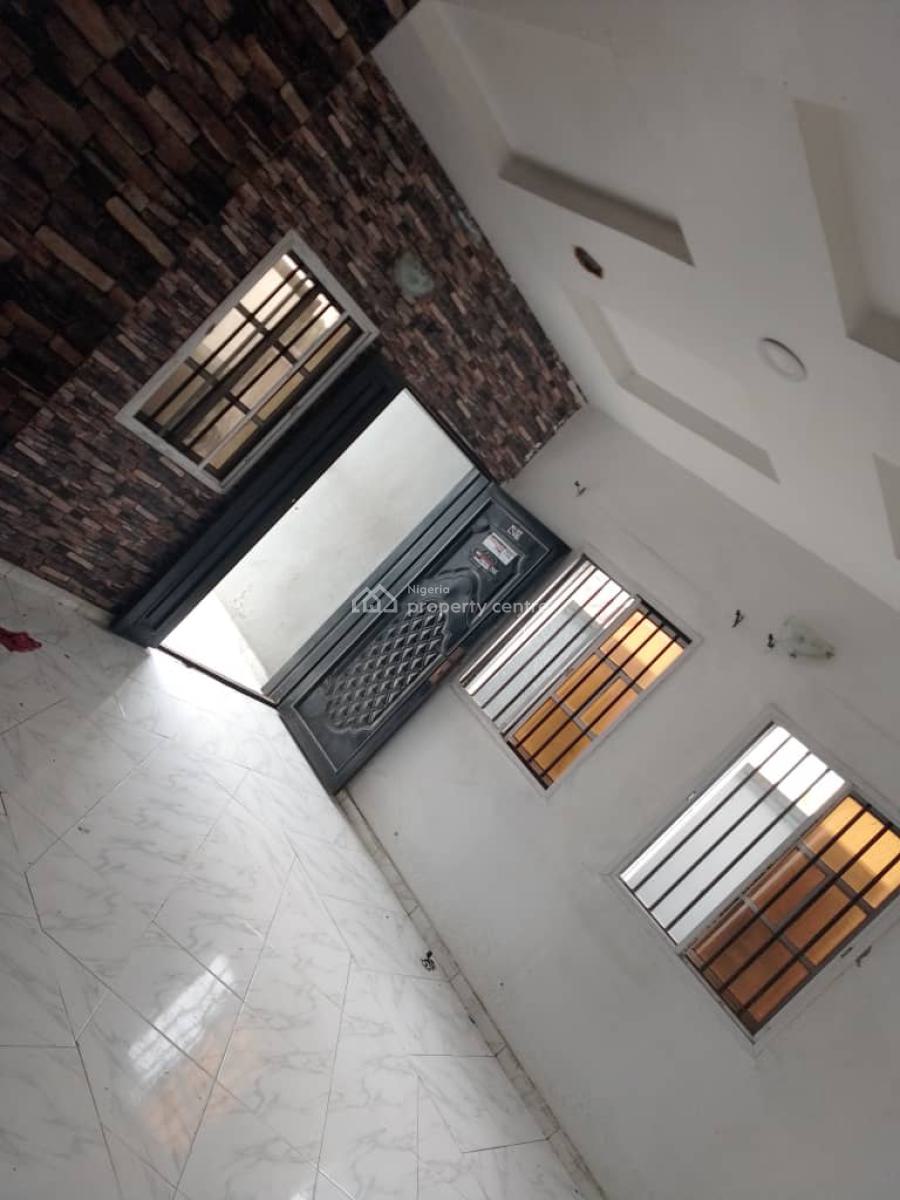 2-bedroom Apartment with 3 Toilets, Alasia, Ajah, Lagos, Flat / Apartment for Rent