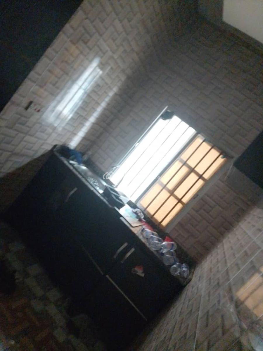 2-bedroom Apartment with 3 Toilets, Alasia, Ajah, Lagos, Flat / Apartment for Rent
