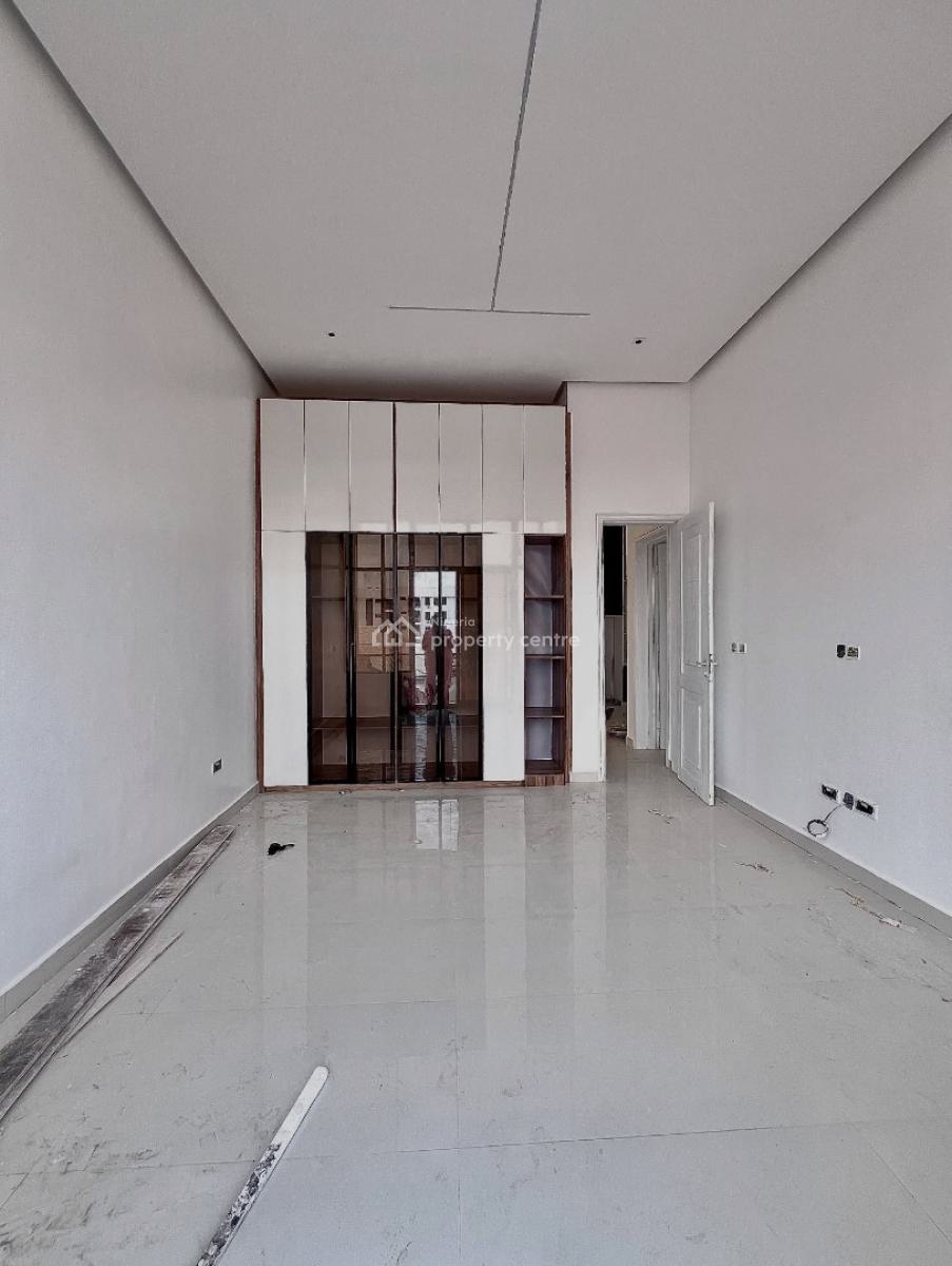 Fully Serviced 3 Bedroom Apartment with Swimming Pool and Bq, Lekki Phase 1, Lekki Phase 1, Lekki, Lagos, Block of Flats for Sale