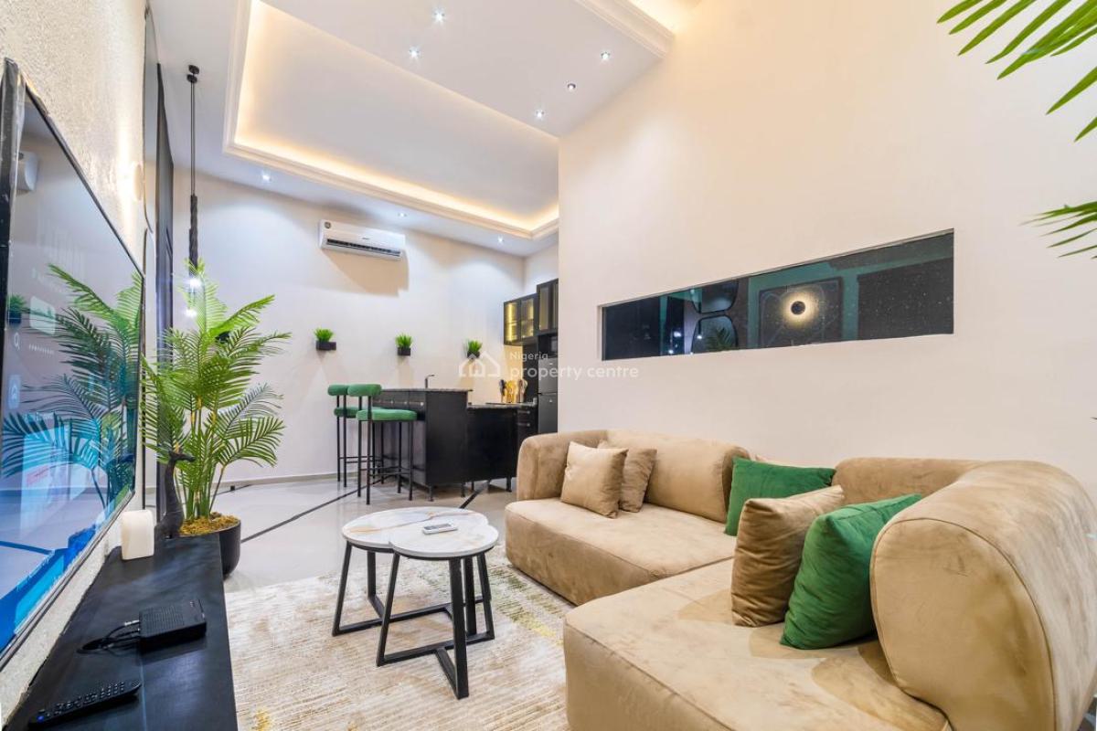 Beautiful One Bedroom Apartment, Lekki Phase 1, Lekki, Lagos, Flat / Apartment Short Let