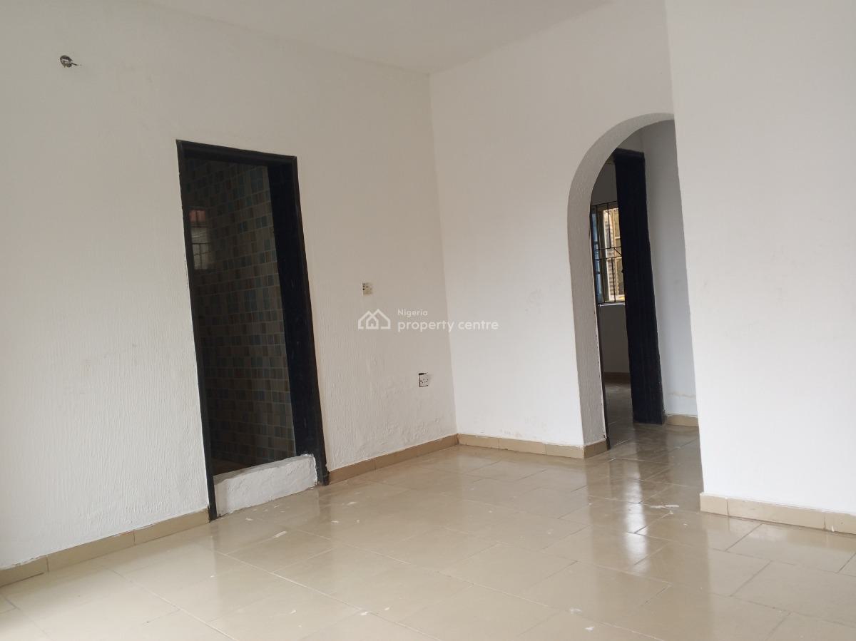 a Clean 2 Bedroom Ensuite Apartment, Beachway Estate, Owode Onirin, Irawo, Kosofe, Lagos, Flat / Apartment for Rent