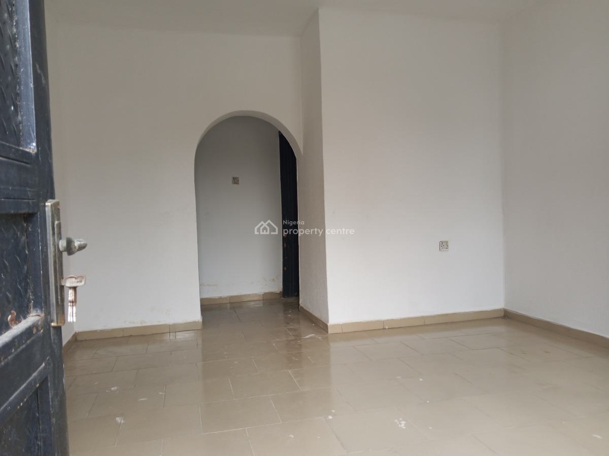 a Clean 2 Bedroom Ensuite Apartment, Beachway Estate, Owode Onirin, Irawo, Kosofe, Lagos, Flat / Apartment for Rent