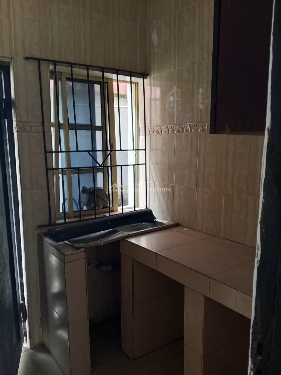 a Clean 2 Bedroom Ensuite Apartment, Beachway Estate, Owode Onirin, Irawo, Kosofe, Lagos, Flat / Apartment for Rent