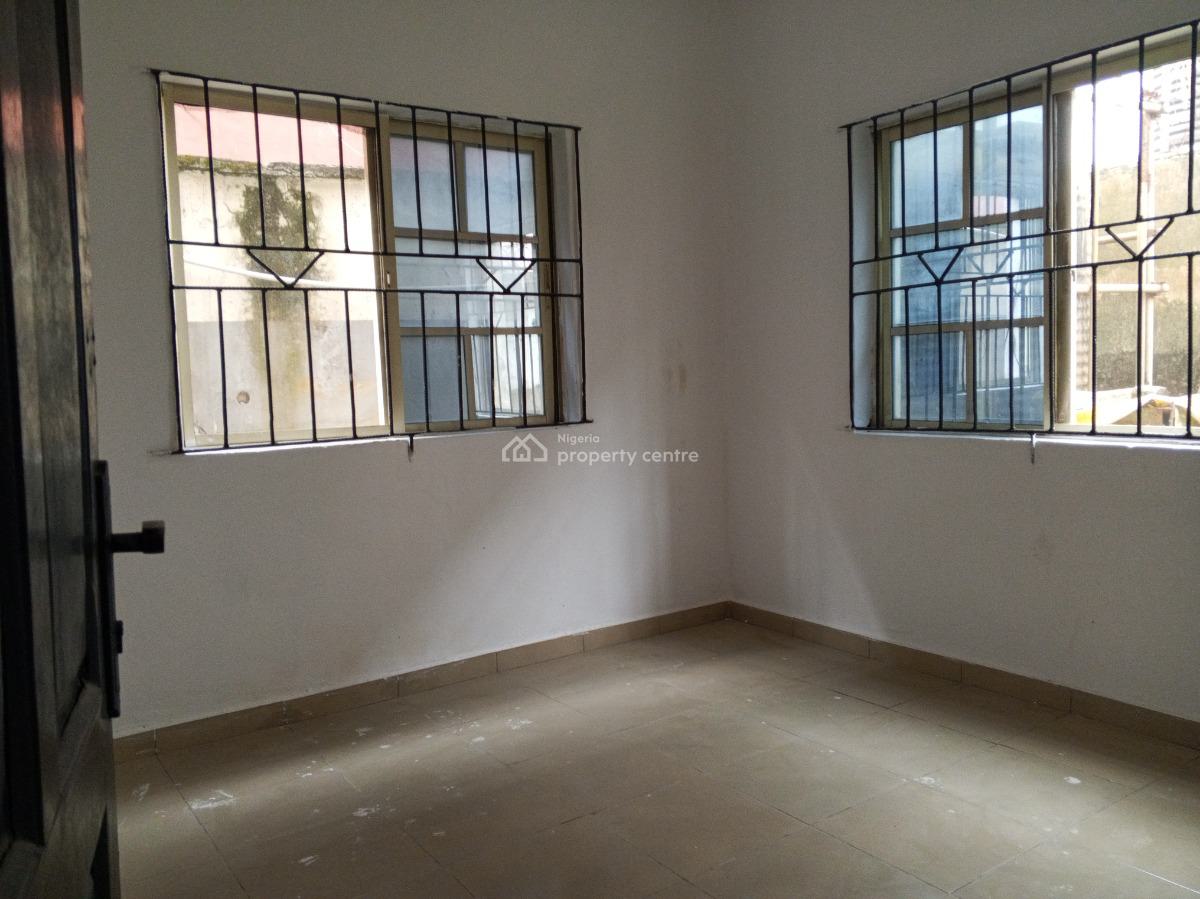 a Clean 2 Bedroom Ensuite Apartment, Beachway Estate, Owode Onirin, Irawo, Kosofe, Lagos, Flat / Apartment for Rent