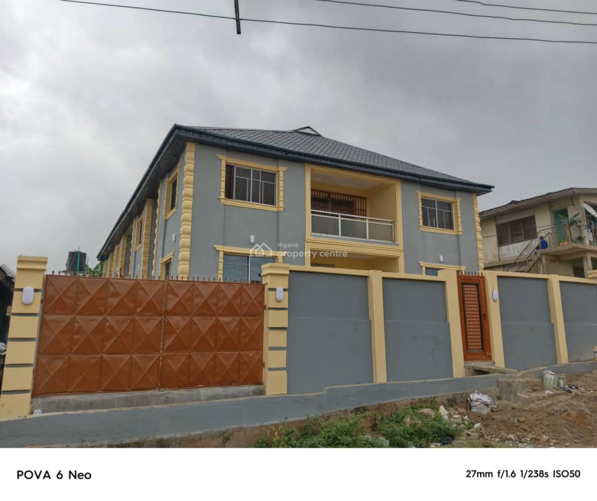 Exquisite 4 Flats of 3 Bedrooms, Molete, Challenge, Ibadan, Oyo, Block of Flats for Sale