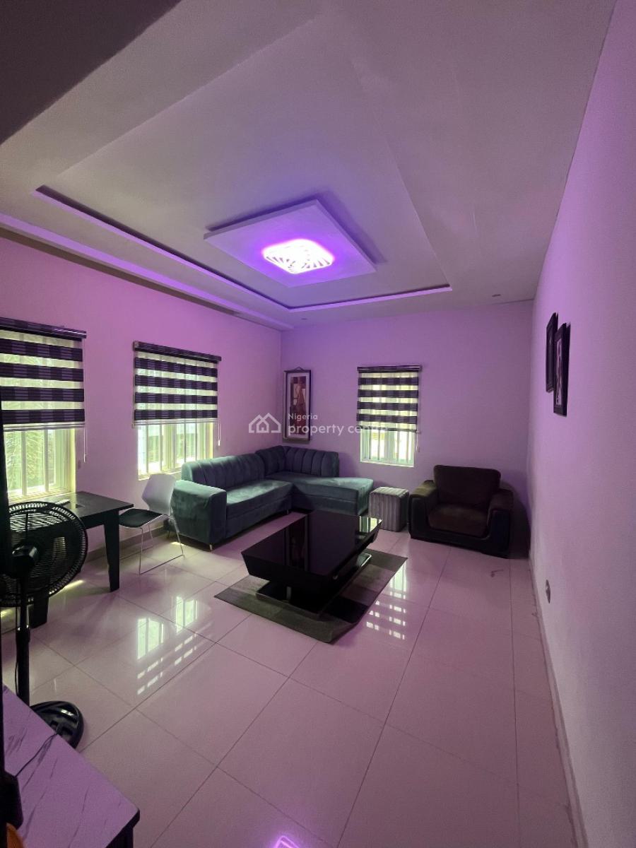 Lovely 2 Bedrooms Apartment, Ikeja Gra, Ikeja, Lagos, Flat / Apartment Short Let