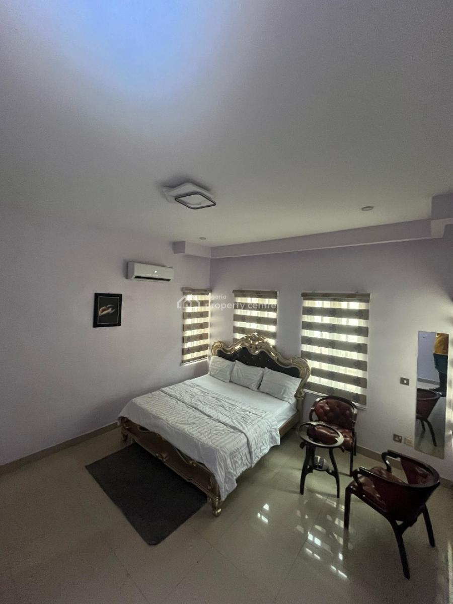 Lovely 2 Bedrooms Apartment, Ikeja Gra, Ikeja, Lagos, Flat / Apartment Short Let