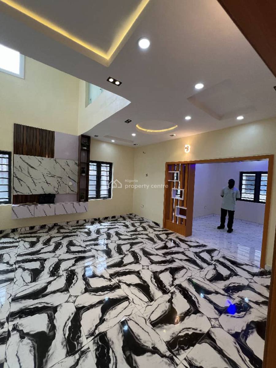 Luxury 4 Bedrooms Duplex + 2 Units Bq, Elebu, Oluyole, Oyo, Detached Duplex for Sale