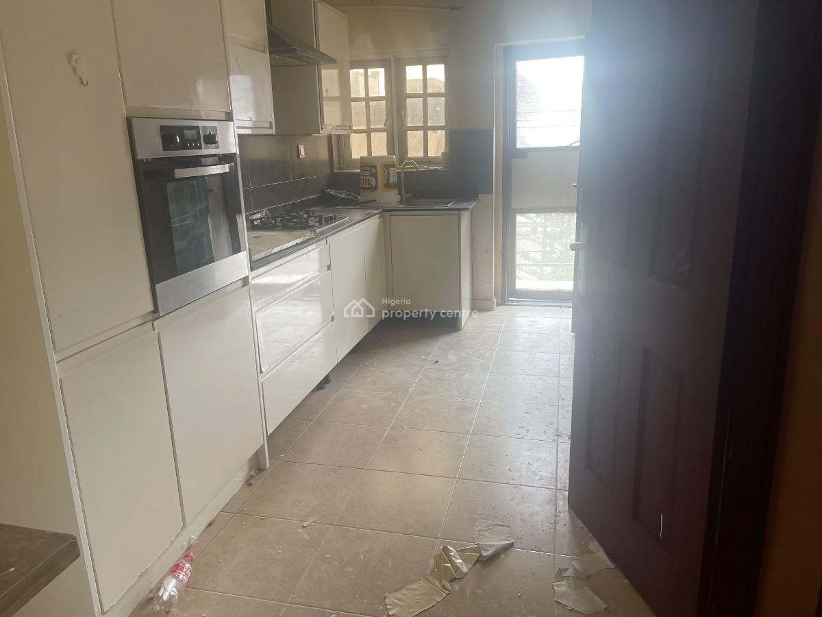 Well Renovated 2 Bedrooms Apartments with a Bq, Oniru, Victoria Island (vi), Lagos, Flat / Apartment for Rent