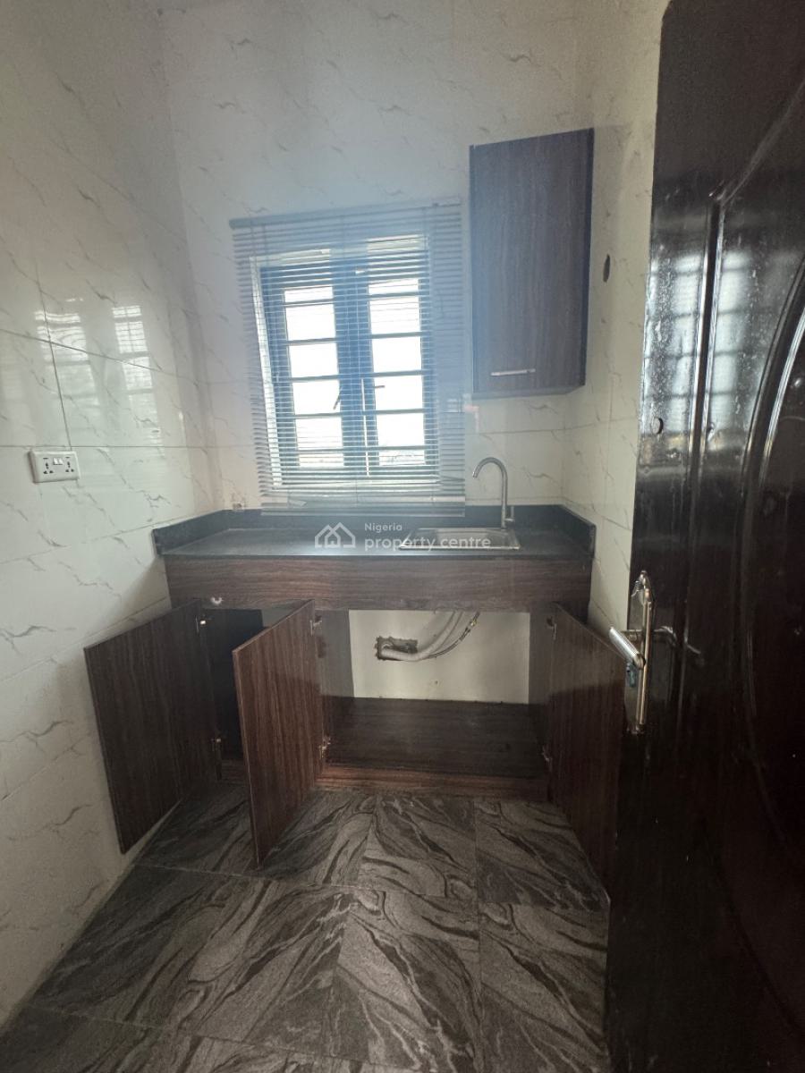 One Bedroom Mini Flat, En-suite, Alhujaj Road, Off Platinum Way, Nicon Town, Lekki, Lagos, Mini Flat (room and Parlour) for Rent