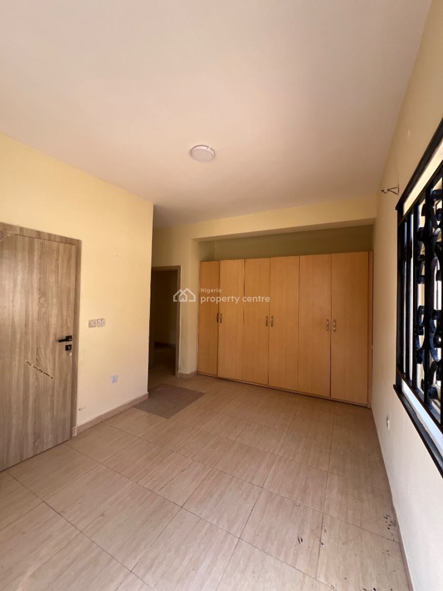 Self Serviced 3 Bedroom Flat in a Gated Estate, Ikota, Lekki, Lagos, Flat / Apartment for Rent