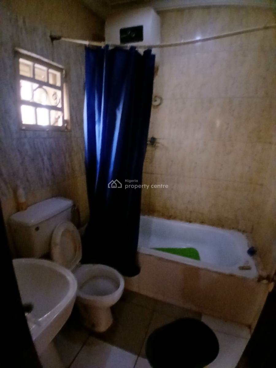 Nice One Bedroom Flat, Comes with Acs, American International, Durumi, Abuja, Flat / Apartment for Rent