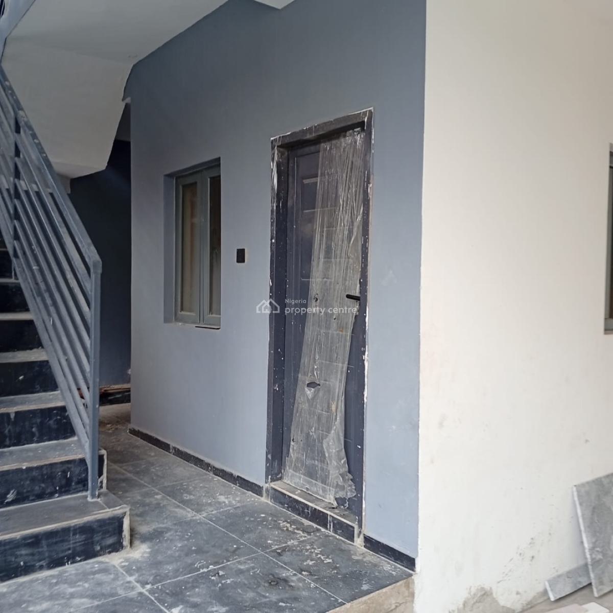 a Standard, Decent 4 Bedroom Duplex, Obanikoro, Shomolu, Lagos, House for Sale