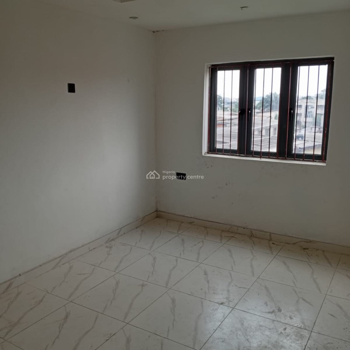 a Standard, Decent 4 Bedroom Duplex, Obanikoro, Shomolu, Lagos, House for Sale