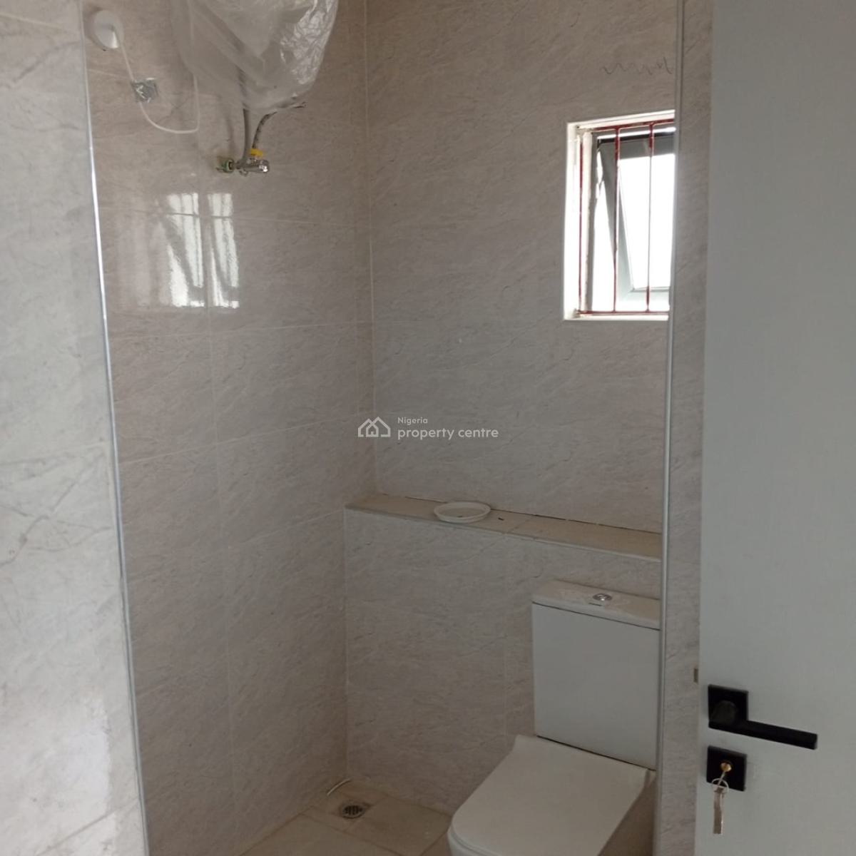 a Standard, Decent 4 Bedroom Duplex, Obanikoro, Shomolu, Lagos, House for Sale