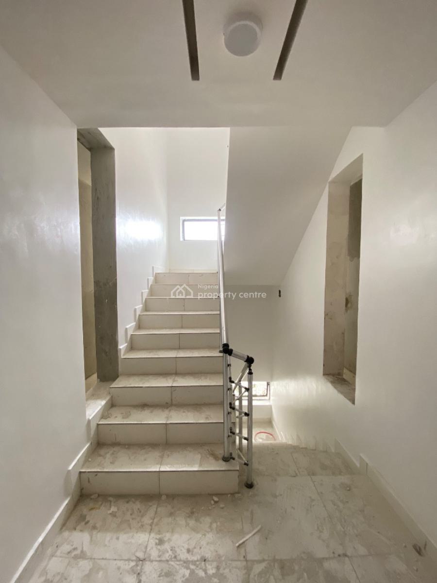 Lovely 3 Bed Apartment in a Secured Environment, Lekki Phase1, Lekki Phase 1, Lekki, Lagos, Flat / Apartment for Sale