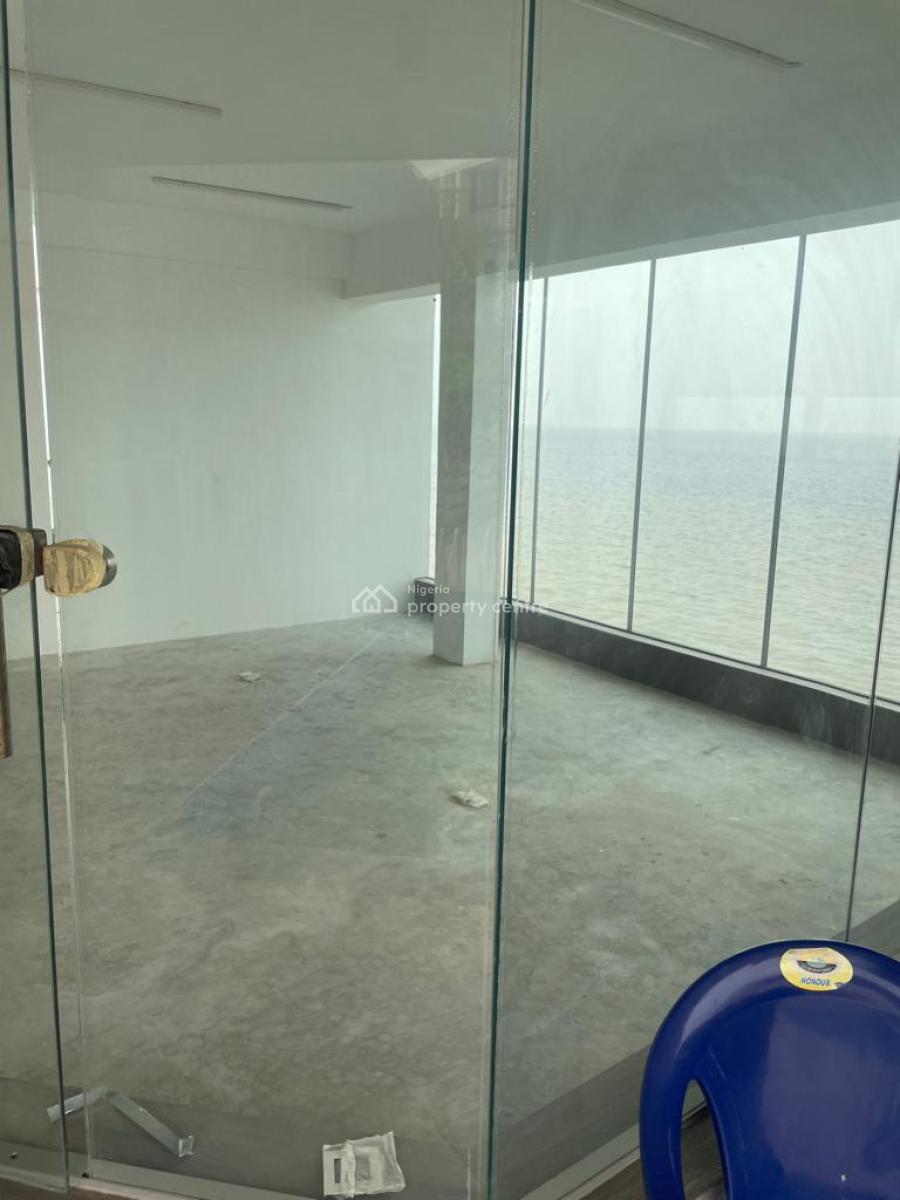 Luxury 3 Bedroom Waterfront Maisonette with Pool & Gym, Banana Island, Ikoyi, Lagos, Flat / Apartment for Rent