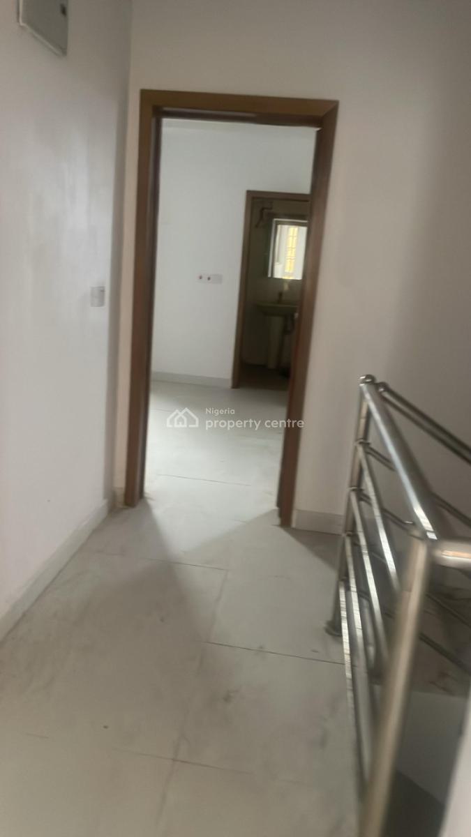 Exquisite 4 Bedroom Penthouse Duplex with Bq, Before Chevron Round About, Alpha Beach Via New Road, Lekki, Lagos, Terraced Duplex for Sale