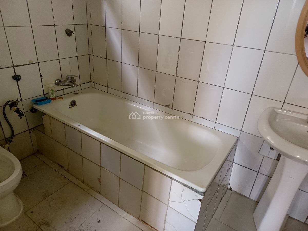 Massive 2 Bedroom on Second Floor, Utako, Abuja, Flat / Apartment for Rent