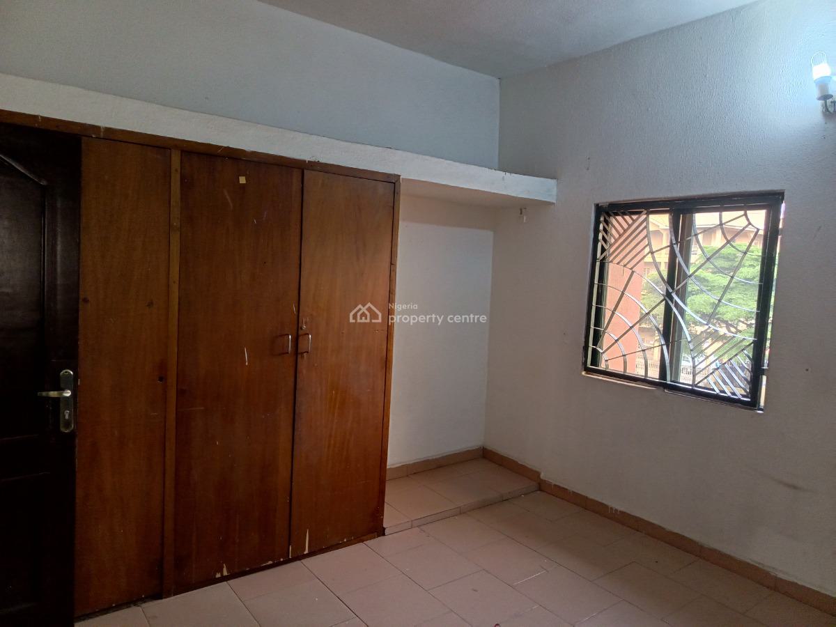 Massive 2 Bedroom on Second Floor, Utako, Abuja, Flat / Apartment for Rent