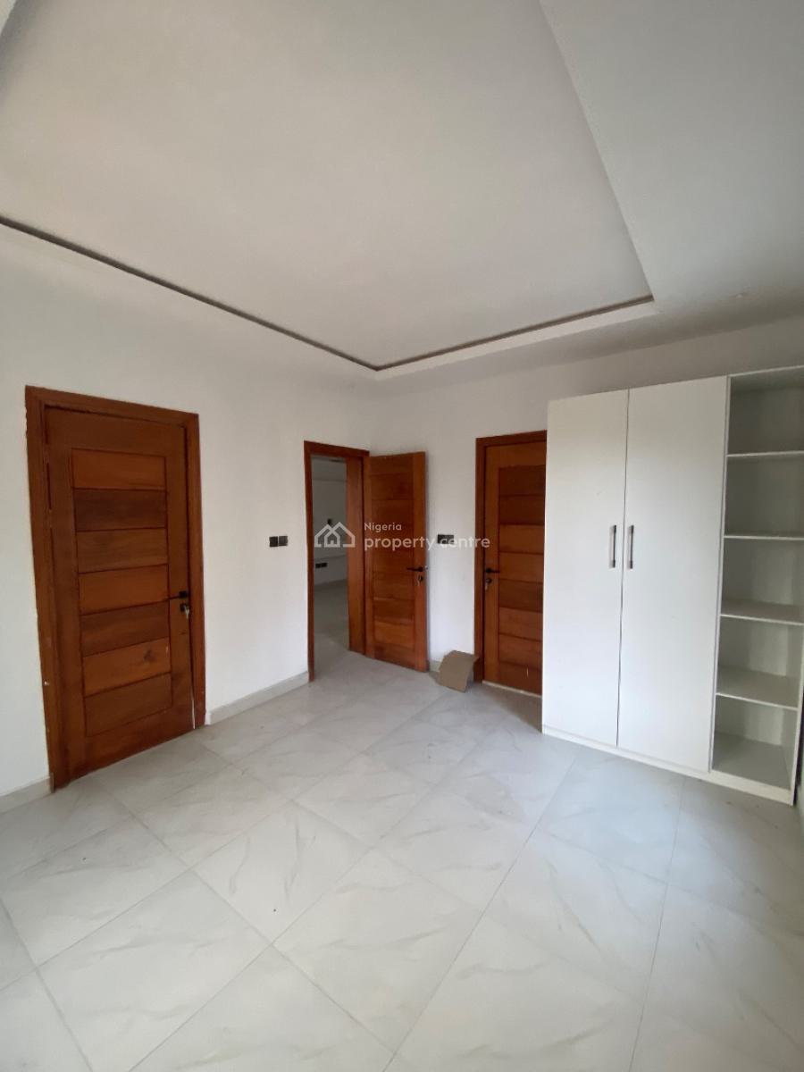 Lovely 5 Bed Semi Detached Duplex in an Estate, Lekki Right, Lekki Phase 1, Lekki, Lagos, Semi-detached Duplex for Sale