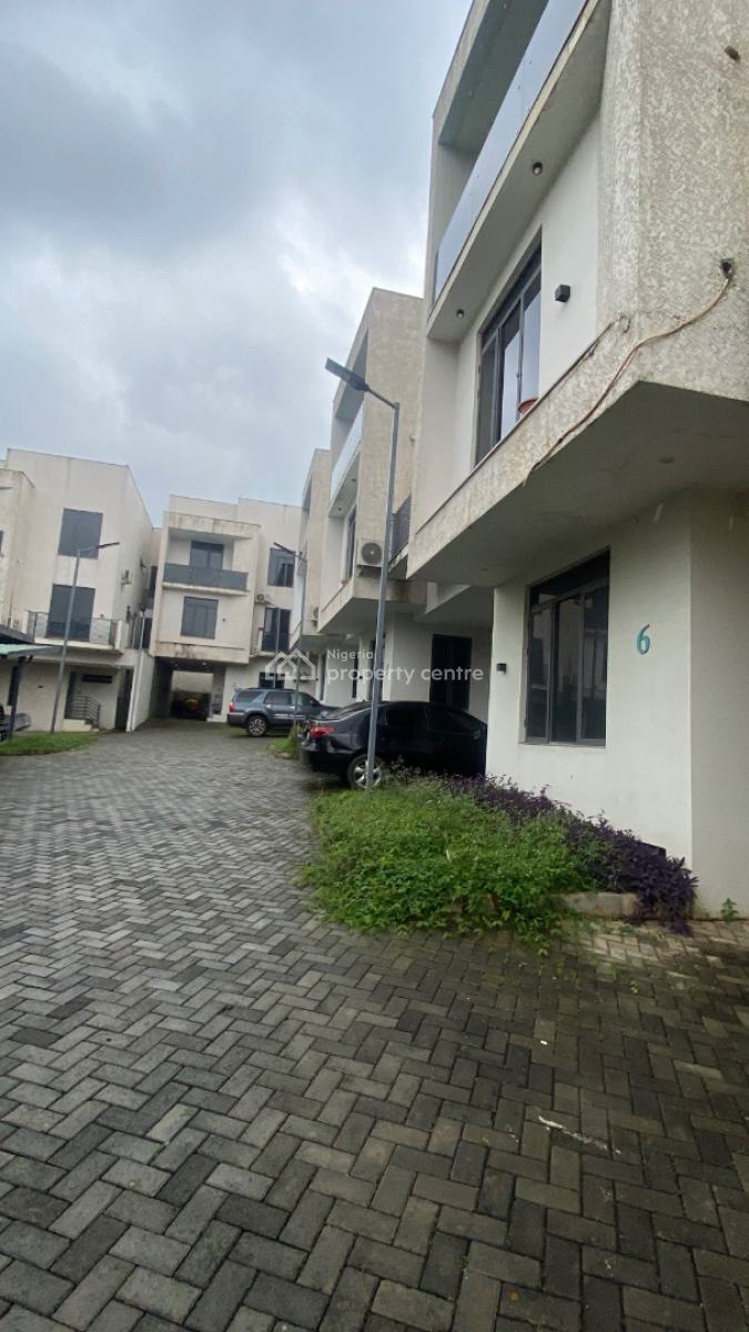 Luxury 4 Bedroom Terrace Duplex + Bq  Guzape, Guzape, Guzape District, Abuja, Terraced Duplex for Rent