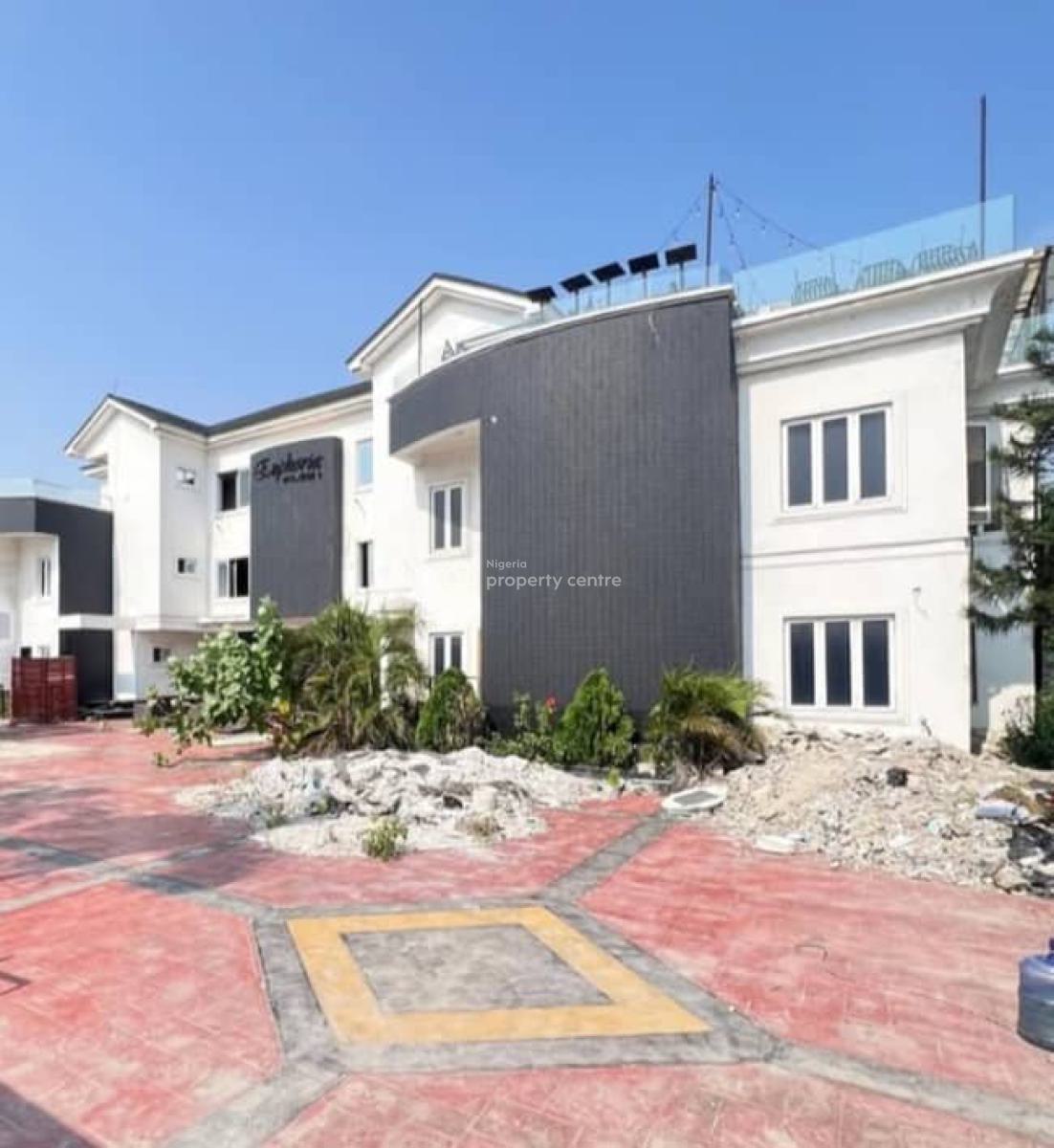 Well Maintained Spacious 9 Bedrooms Duplex with Bq and Pool, Oniru, Victoria Island (vi), Lagos, Hotel / Guest House for Rent
