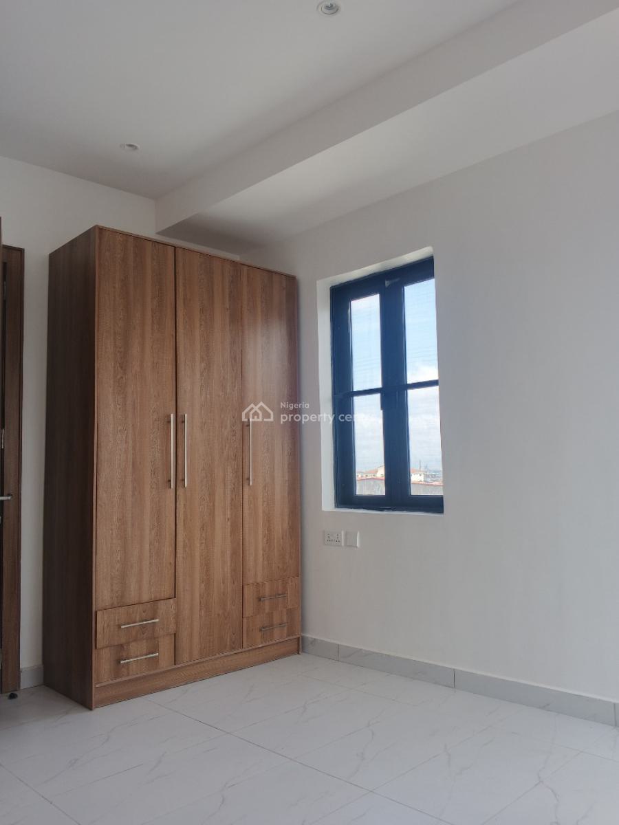 Luxury and Newly Built 3 Bedroom with a Bq, Queens Street, Alagomeji, Yaba, Lagos, Flat / Apartment for Rent