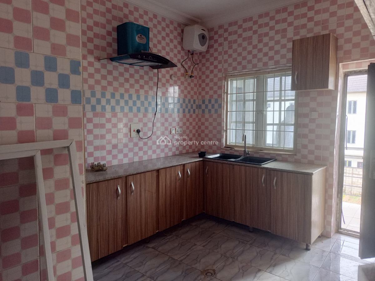 Massive 3 Bedroom Block of Flat, After Aduvie School, Jahi, Abuja, Flat / Apartment for Rent