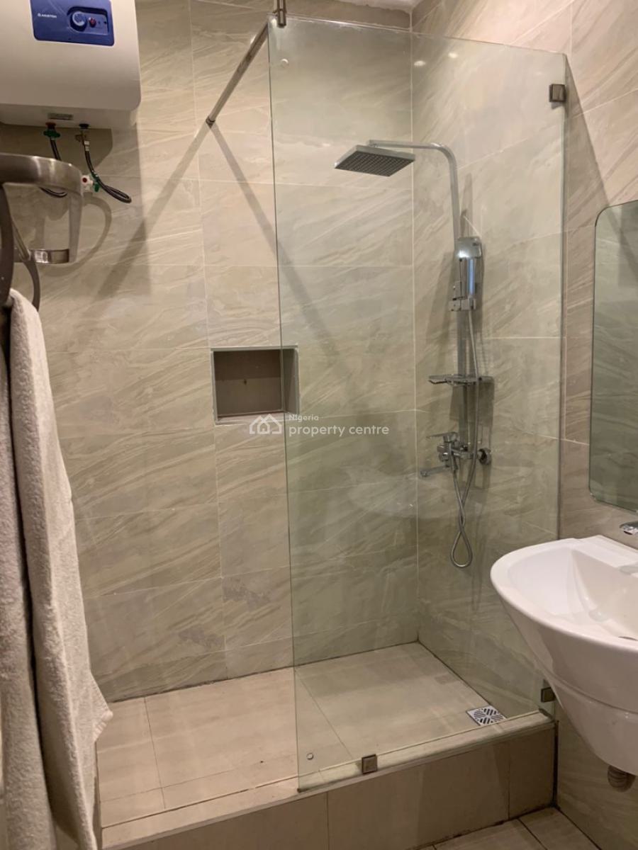 Lovely 3bedroom Apartment in Lekki Phase 1, Wole Olateju Street, Lekki Phase 1, Lekki, Lagos, Flat / Apartment Short Let