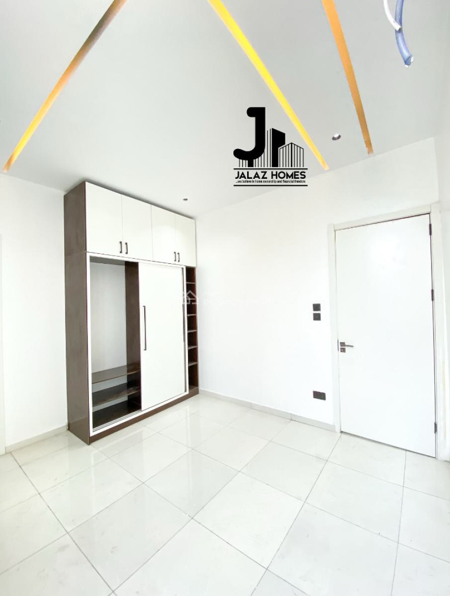 2 Bedroom Apartment, Lekki Phase 1, Lekki, Lagos, Flat / Apartment for Sale