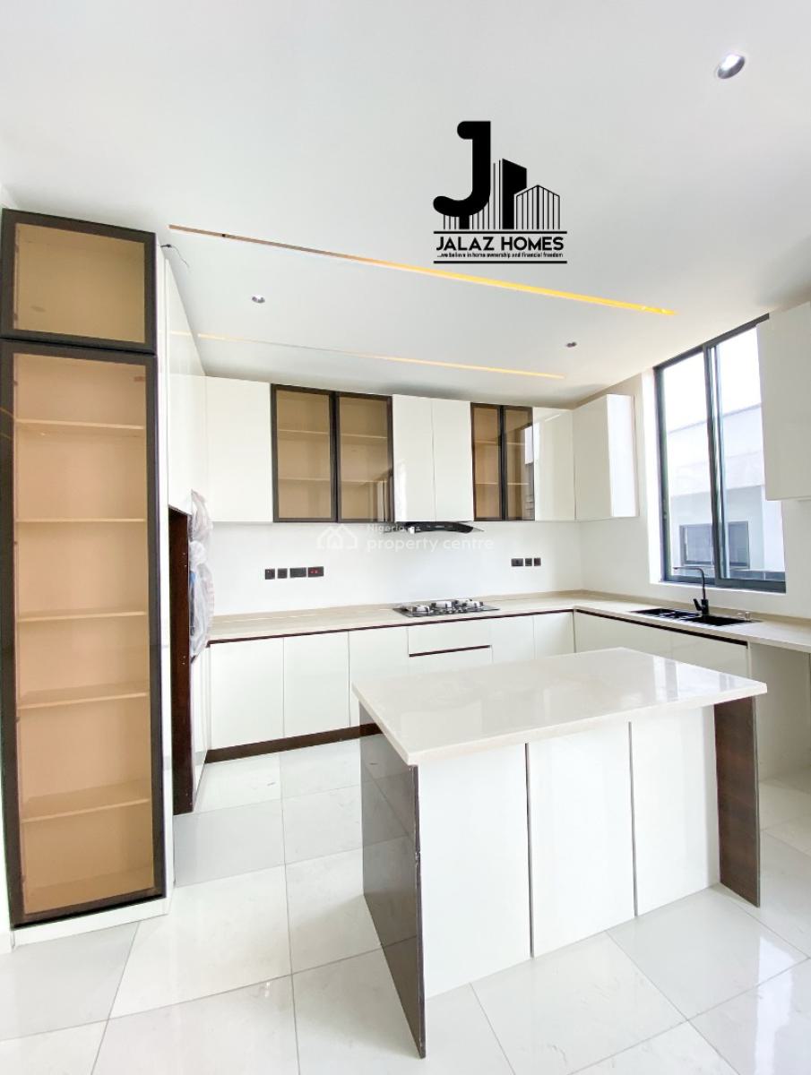 2 Bedroom Apartment, Lekki Phase 1, Lekki, Lagos, Flat / Apartment for Sale
