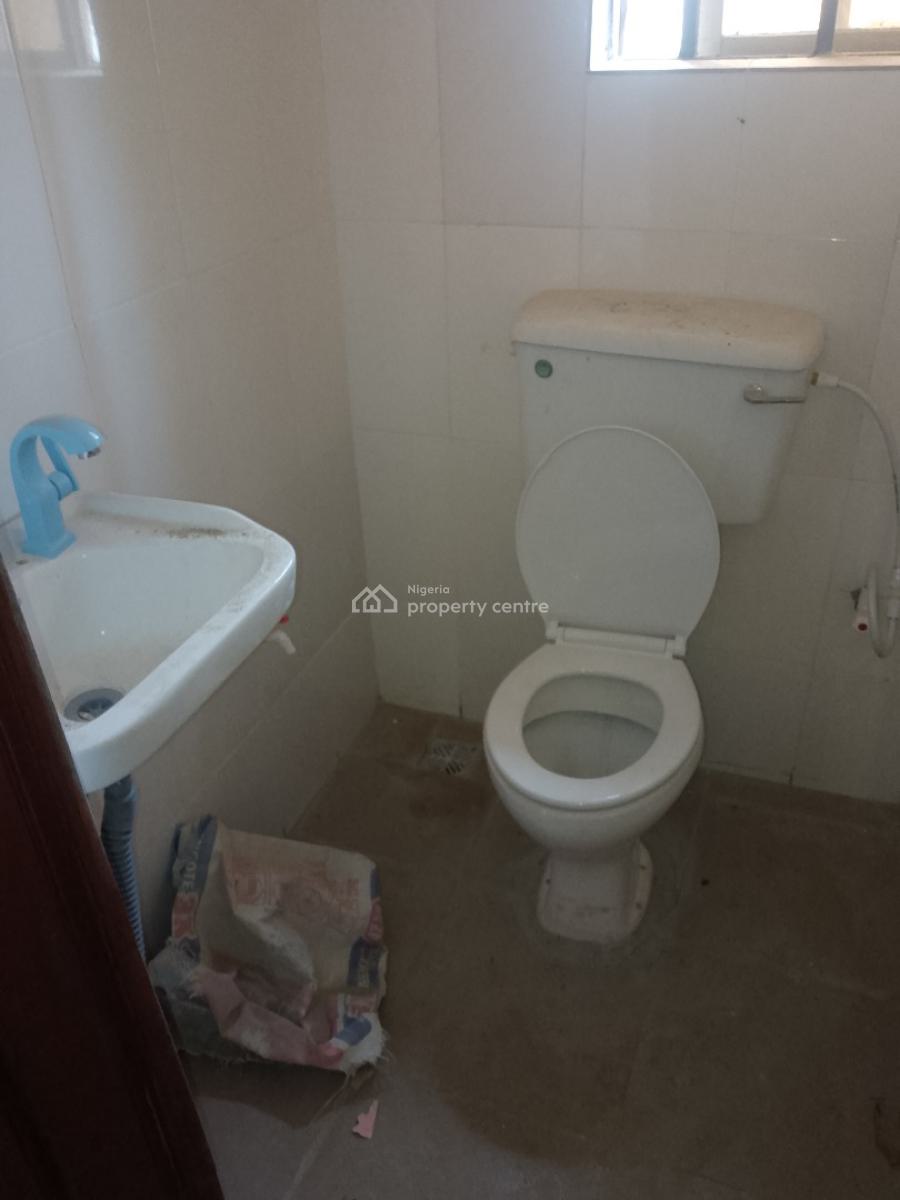 Massive 2 Bedroom Flat, Happyland Estate, Sangotedo, Ajah, Lagos, Flat / Apartment for Rent